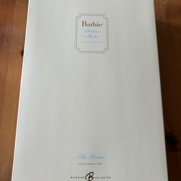 Silkstone Barbie The Soiree BFMC Gold Label - Picture 2 of 8